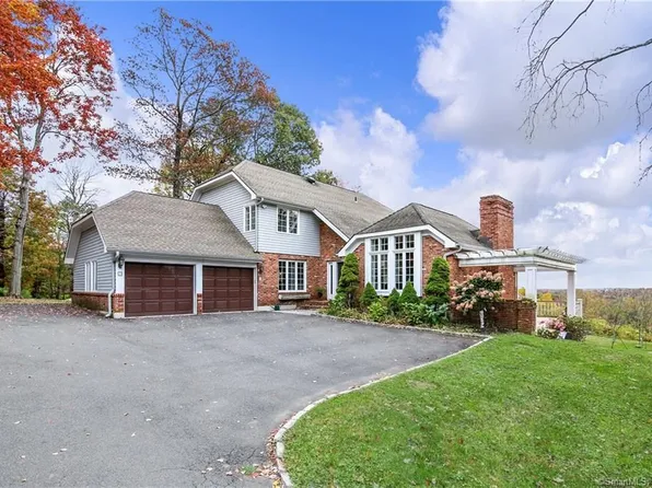 7 Doubleday Ln, Ridgefield, CT 06877