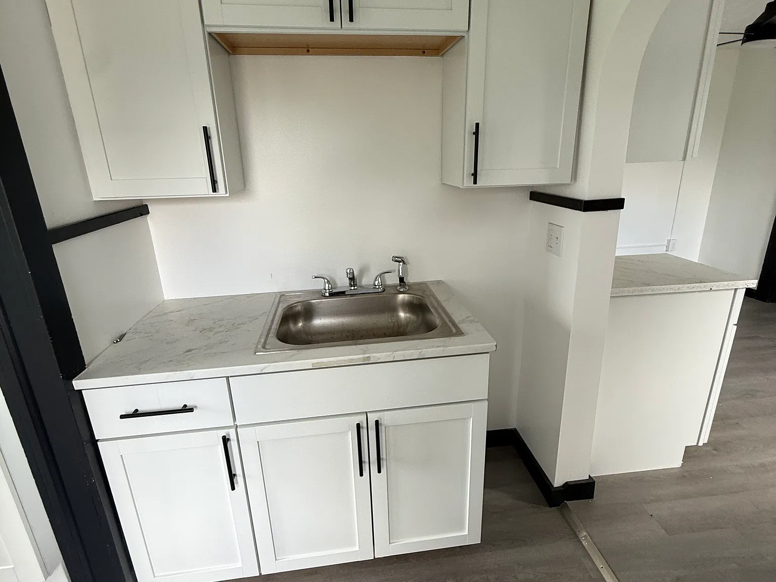 2 bed, $1,100 — Photo 3