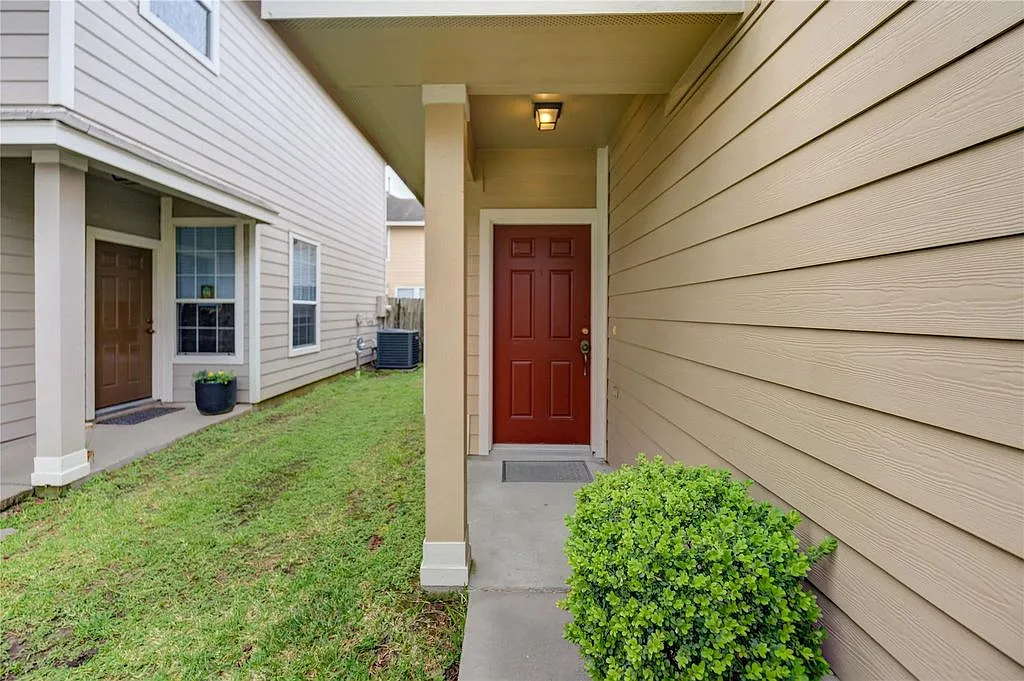 3 bed, 2.5 bath, 1701 sqft, $1,750 — Photo 2