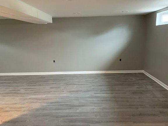5th image of 609 Cranhill Dr