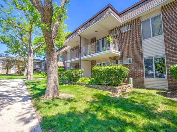 1103 Miller Ln APT 105, Buffalo Grove, IL 60089