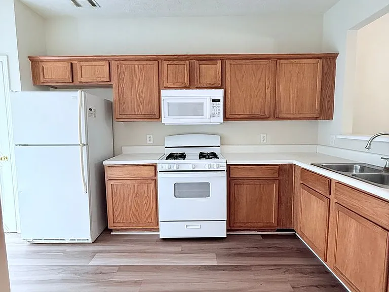 48 Pearl Chambers Ct — Photo 5