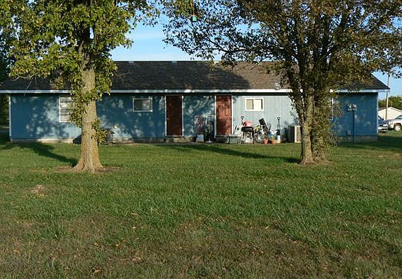 Large yards, with lawn care provided