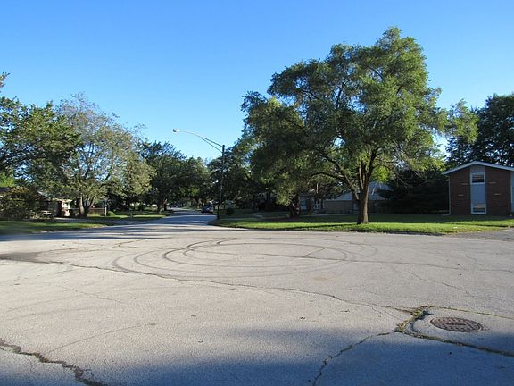 5th image of 2659 Oxford Dr S