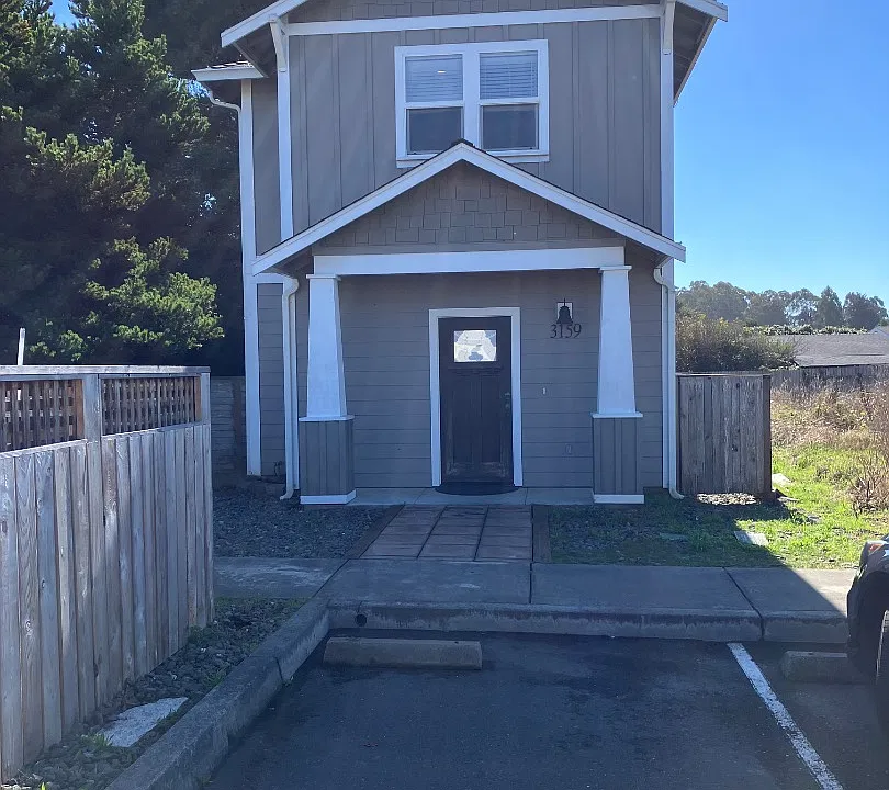 3159 Sophie Ln