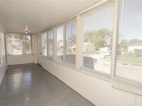 4th image of 13441 Kirton Ave