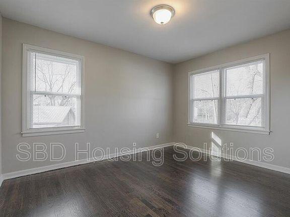 5th image of 13525 Applewood Dr