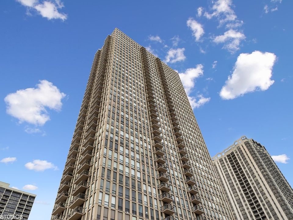 1st image of 1660 N La Salle Dr APT 1608