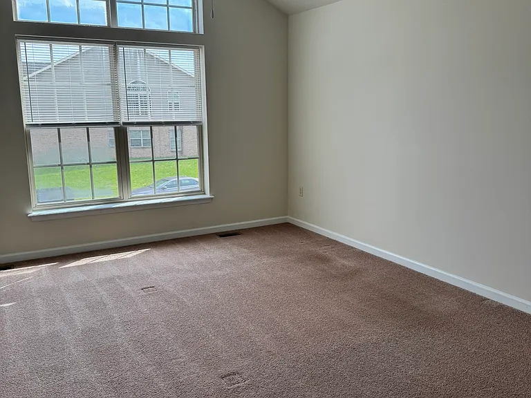 2039 Clinton Ave — Photo 17