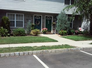 27 Vintage Ct #27, Trenton, NJ 08619