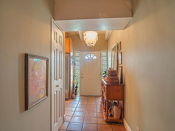 5th image of 2560 Bessie St