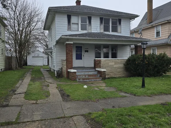 1633 Pulaski St, South Bend, IN 46613