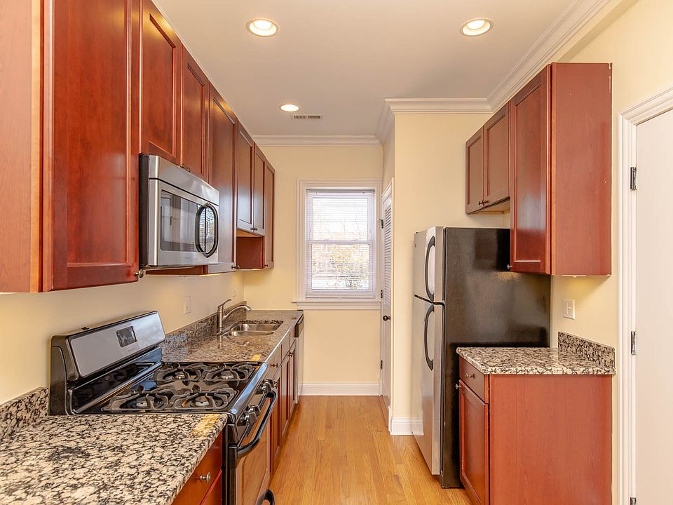 1st image of 1416 W Lunt Ave #1422-2S