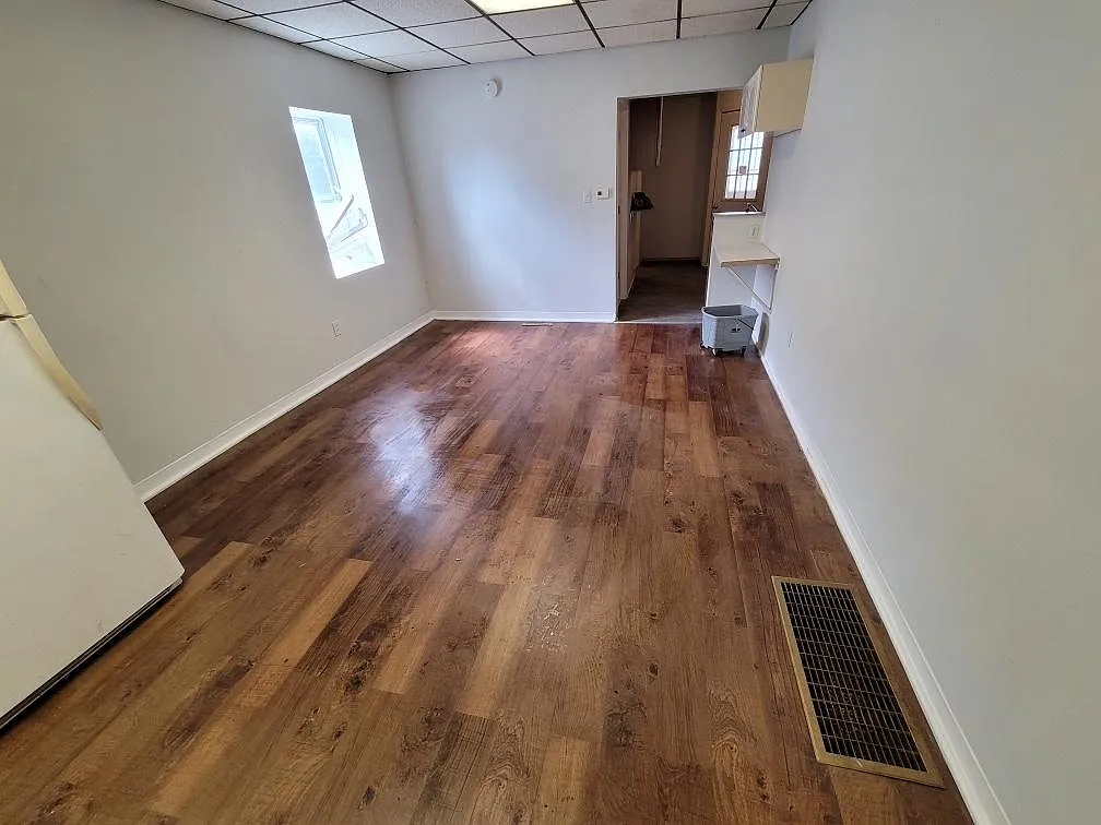 24 Howard St — Photo 4