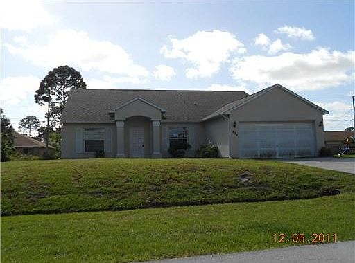 Home For Sale In Port Saint Lucie