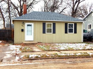 204 17th St SE, Minot, ND 58701