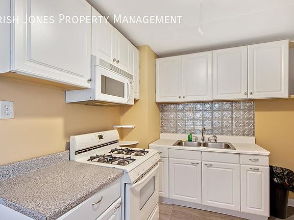 2nd image of 20 Avery Ave