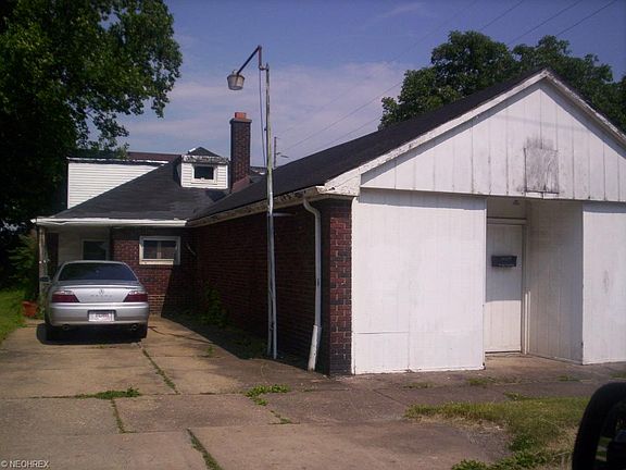 2nd image of 60 Bissell Ave