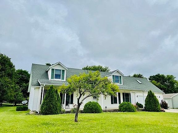 2nd image of 16874 Auburn Ct