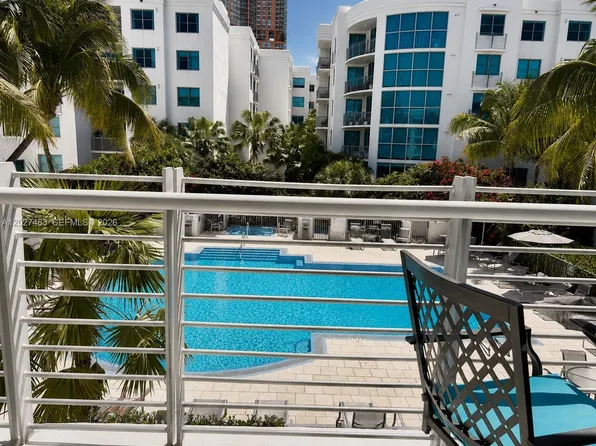 110 Washington Ave, Miami Beach, FL
