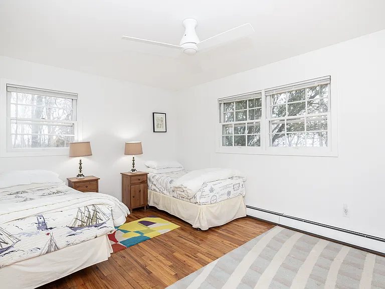 Gardiners Bay Dr — Photo 13