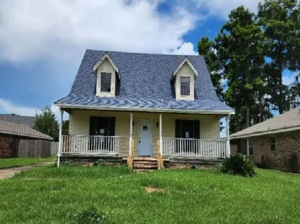 3 Oakland Dr, Destrehan, LA 70047