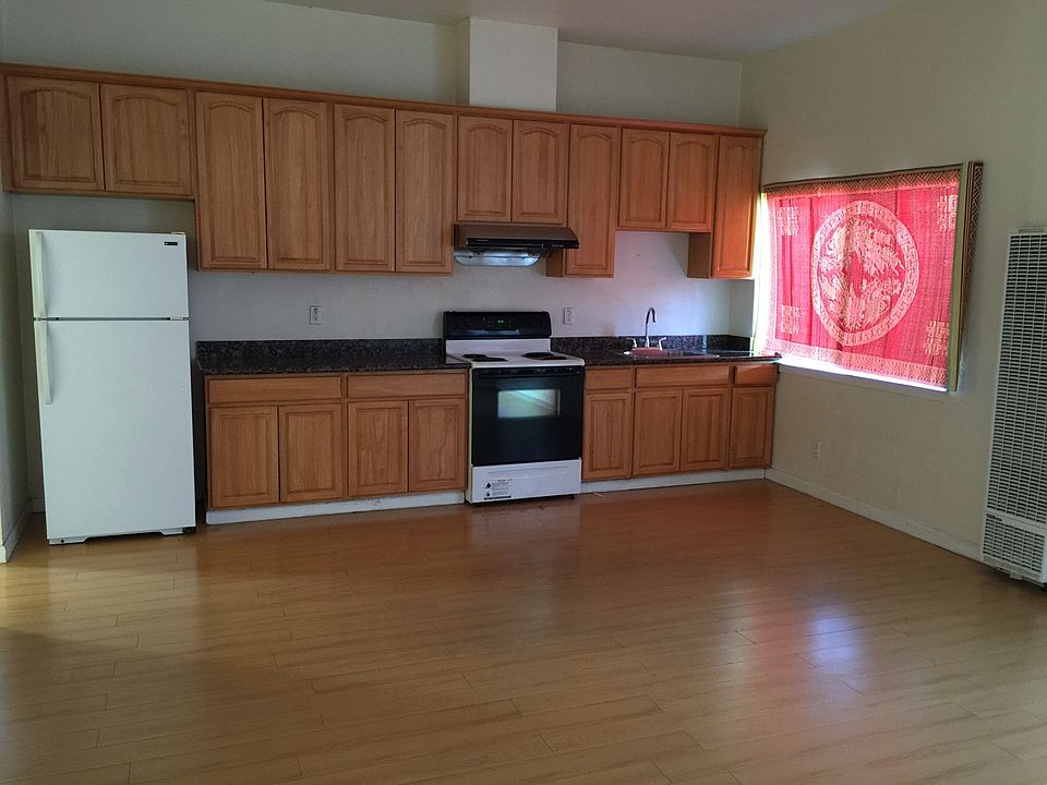 2nd image of 1027 S Madison St