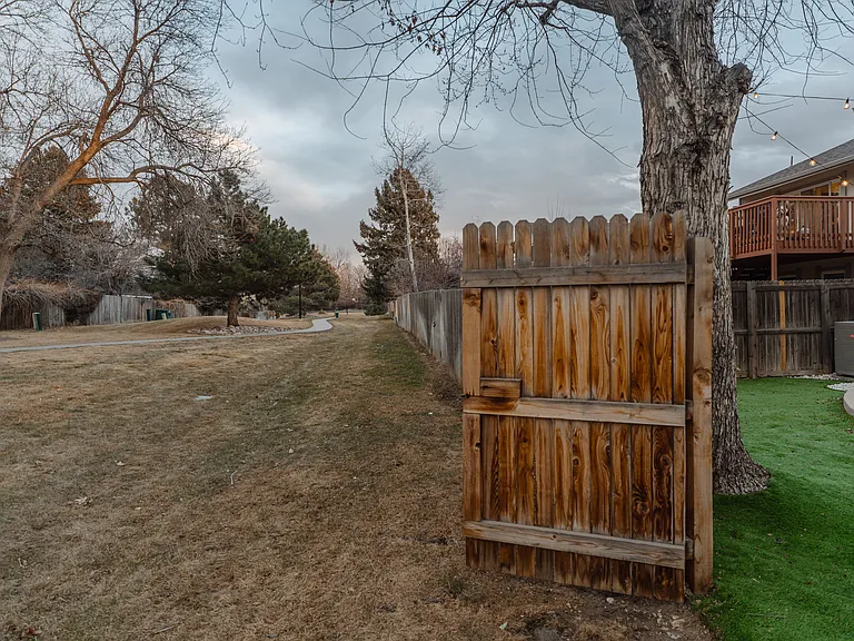 12572 E Bates Cir — Photo 23