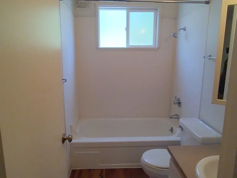 West Slope Apartments — Photo 26