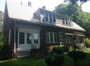 48 Southbourne Rd, Jamaica Plain, MA 02130