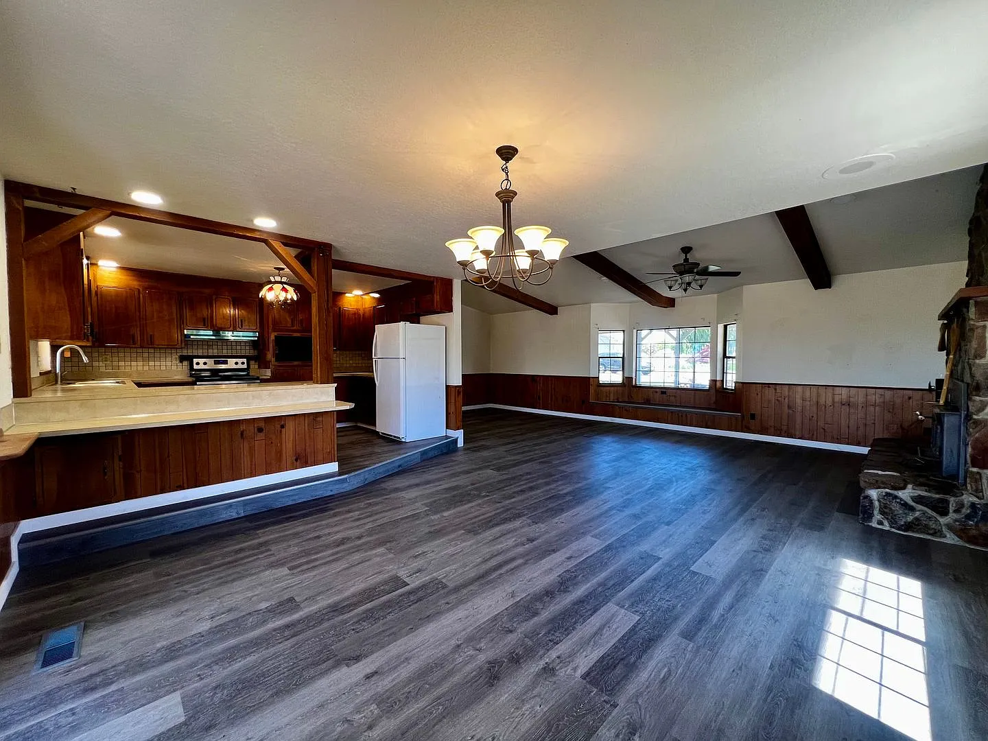 Non-Refundable & Security Deposit Total: $2200.00 — Photo 4