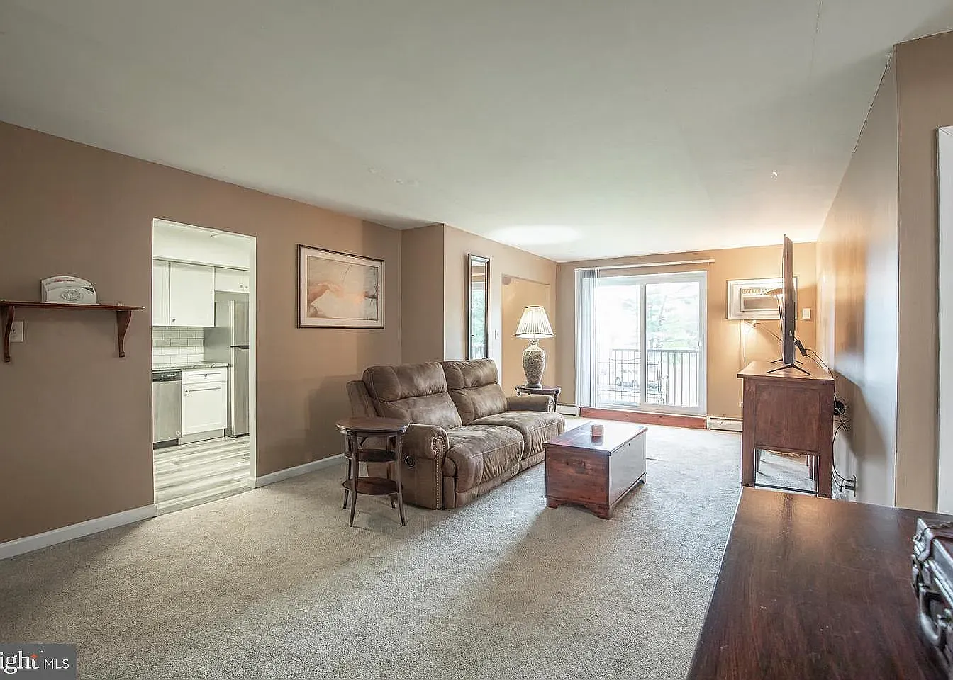 2 bed, 1108 sqft, $2,000 — Photo 2