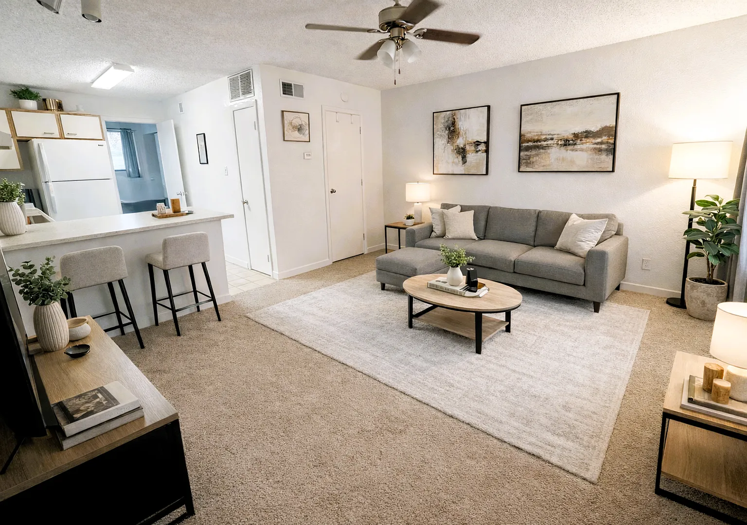 True 1 Bedroom Overlooking Doak Campbell — Photo 1