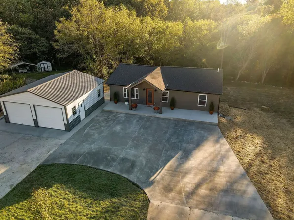 1014 Holly Dr, Ashland City, TN 37015