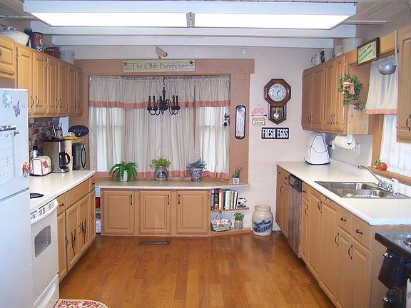5th image of 2228 Shela Blvd