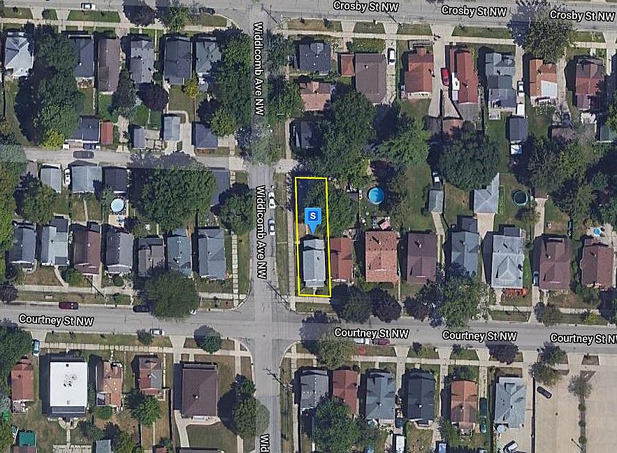1st image of 881 Courtney St NW