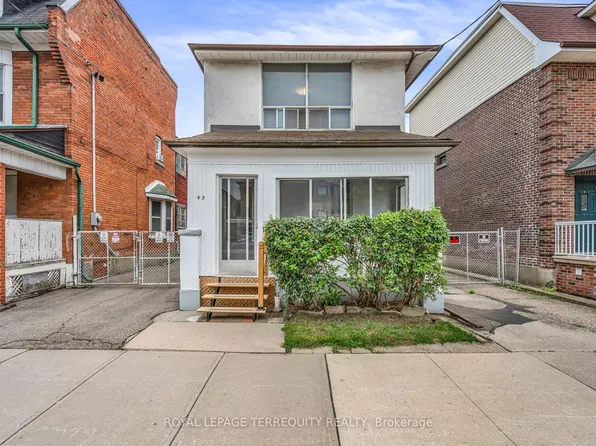 43 Lappin Ave, Toronto, ON M6H 1Y3