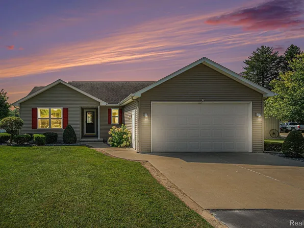 1790 E Curtis Rd, Birch Run, MI 48415