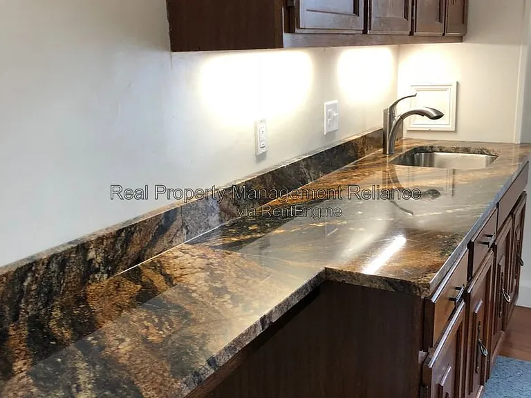 16 Franklin Pl #3-R — Photo 9