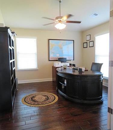 5th image of 5463 Branchview Dr