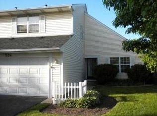 524 Lyon Dr, Buffalo Grove, IL 60089