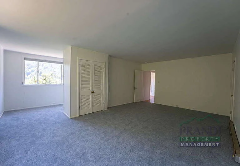 2 Ahrens Ln — Photo 20