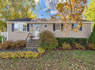 141 Commonwealth Ave, Lowell, MA 01852