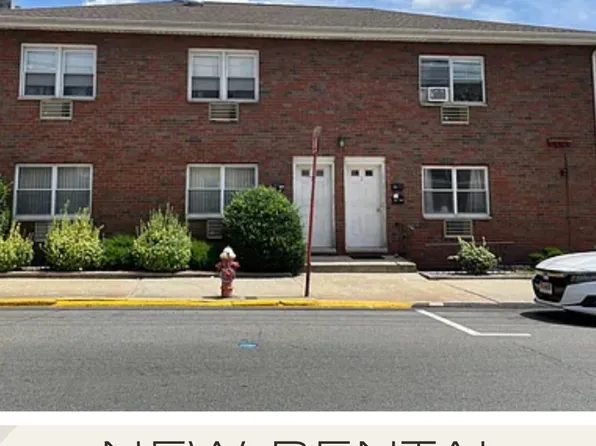 220 Palisade Avenue image 1 of 8