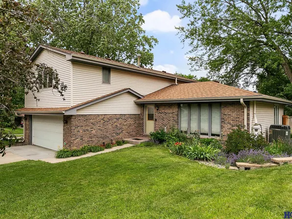 4800 Starling Dr, Lincoln, NE 68516