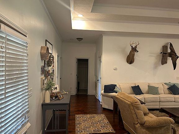 3rd image of 948 Lee Road 283
