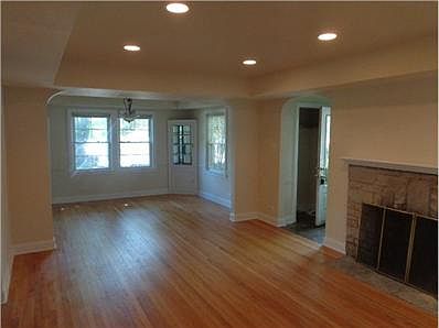 3rd image of 4628 W Pratt Ave
