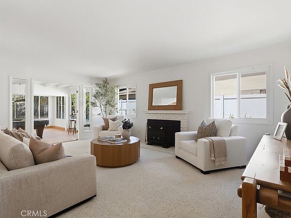 4th image of 413 Faye Ln