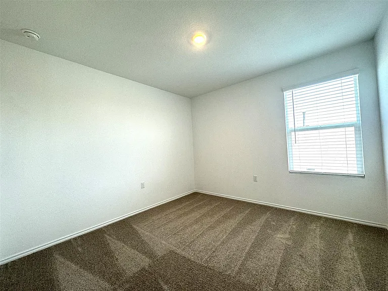 2720 Schwartz Ln — Photo 10