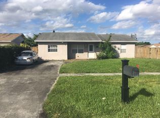 7865 SW 5th St, North Lauderdale, FL 33068